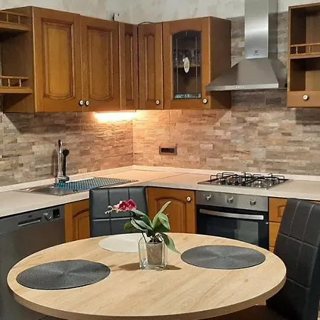 Al Borgo Sul Garda Via Pertica 8a * Costermano